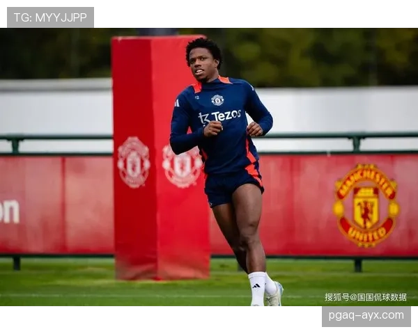 曼联防守体系漏洞频出,对赛季关键战能力与竞争格局构成明显制约 曼联防守体系漏洞频出,对赛季关键战能力与竞争格局构成明显制约